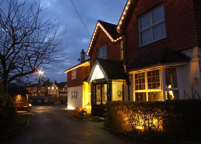 Corner House Hotel Gatwick With Bookable Holiday Parking Horley 